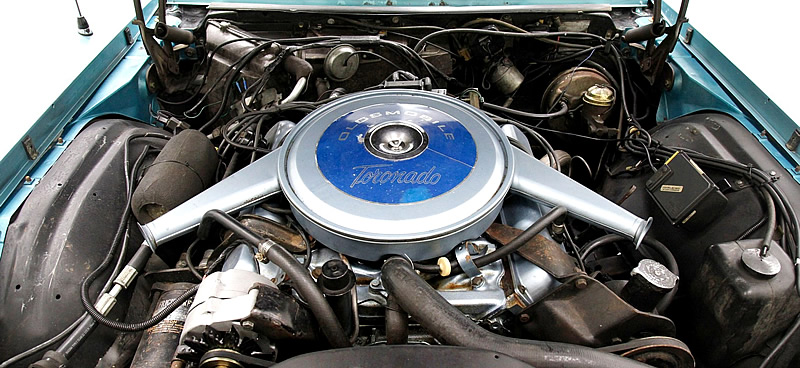1966 Oldsmobile Rocket V8 425 cubic inch