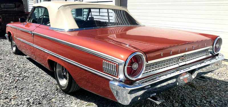 63 Ford Galaxie 500 XL Rear view - taillights