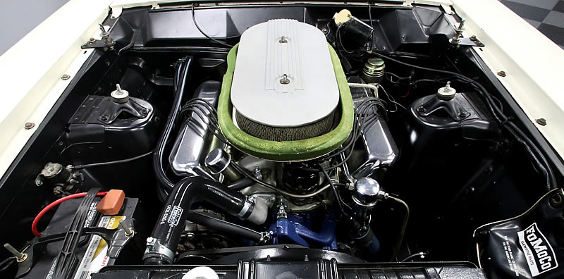 Ford 427 V8 R-code engine from 1966