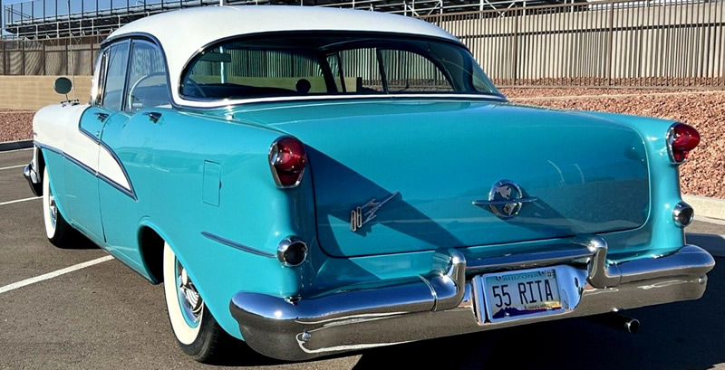 Rear view of a 55 Oldsmobile Super 88