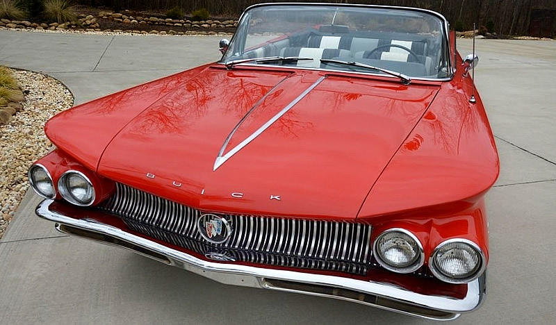 The distinctive front of a 1960 Buick